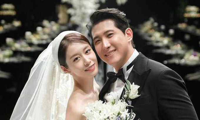 티아라 지연이 황재균과 이혼하기 전 행복했던 결혼 사진
